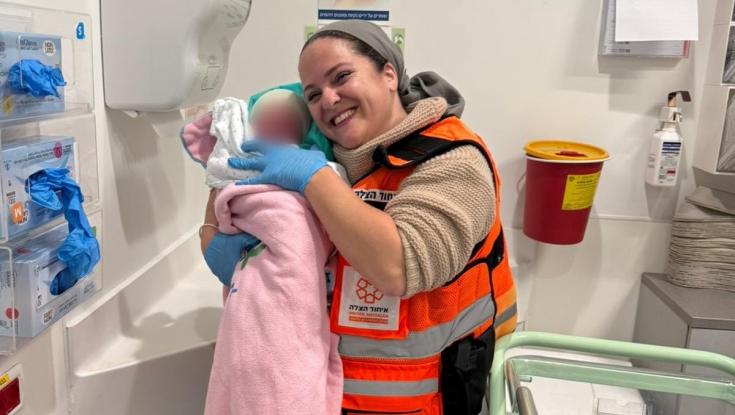 נס בדרום: התינוקת נולדה באמבולנס בדרך לבית החולים