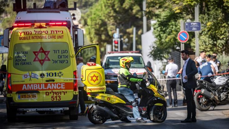 תאונה קטלנית בירושלים: בת 70 נהרגה מפגיעת משאית - הנהג נמלט