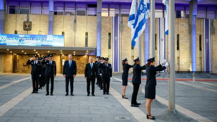 שלוש שנים לטבח 7 באוקטובר: הדגלים הורדו לחצי התורן