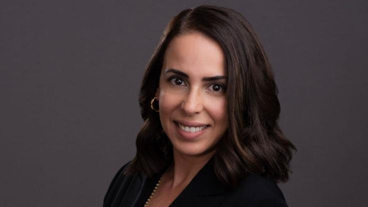 "השר מאוד מעריך אותך, את סופר מקצועית, אבל זה שאת אישה זה עניין"