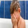 ילד מתקלח צילום: Romberi,Shutterstock הורים וילדים