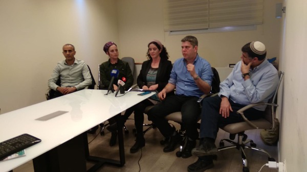 לא אהב את הקולות שיצאו משם. ארליך ופעילי הבית היהודי שהתנגדו לחיבור