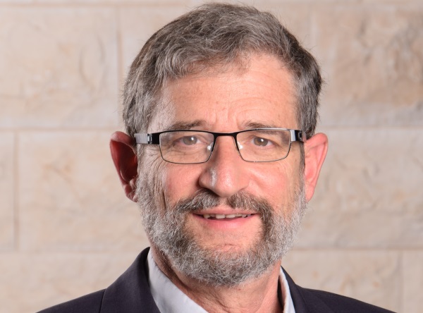 שמח על הבוגרים שסיימו קורס טיס. הרב גלעד
