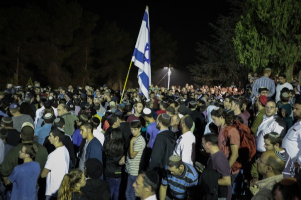 אלפים ליוו את פולד למנוחות