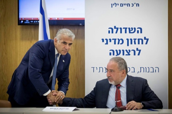 משדרים על אותו גל בחוק הגיוס. ליברמן ולפיד