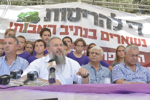 אחד מדוחפי ההסדר. נאמן
