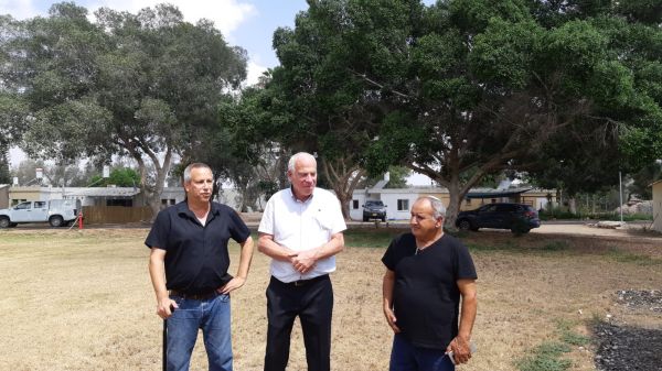 השר אורי אריאל בביקור בעוטף עזה