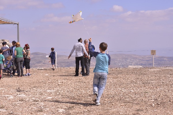 מטיילים בפסח בשומרון