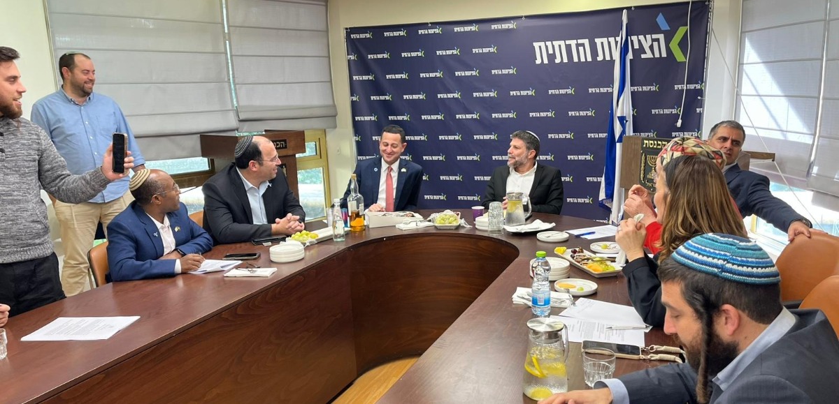 אוהד טל חוגג