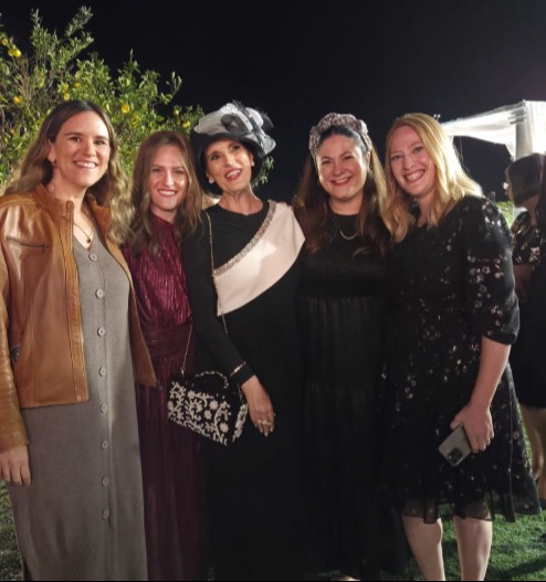 הרבנית ימימה ואורחות
