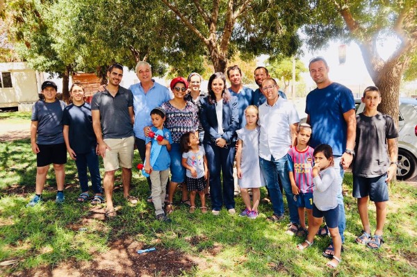 השרה איילת שקד בסיור בכרמים