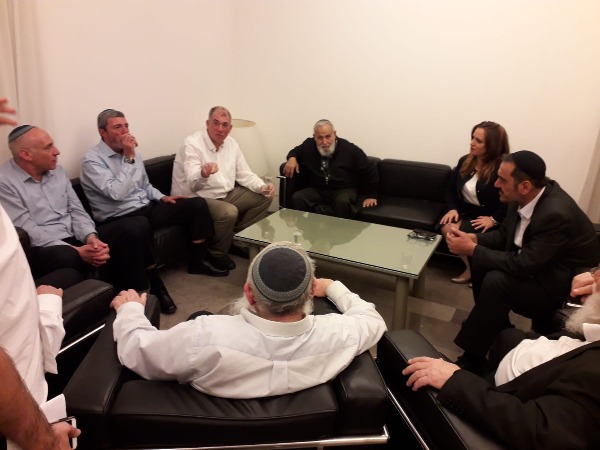 רגע לפני התוצאות