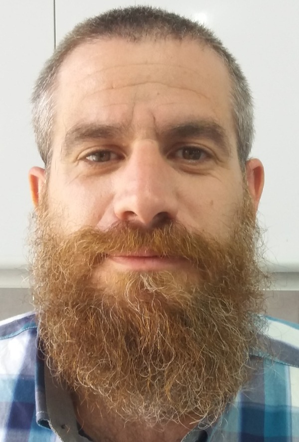 אורי ברטפלד מזמין את ח"כ סתיו שפיר