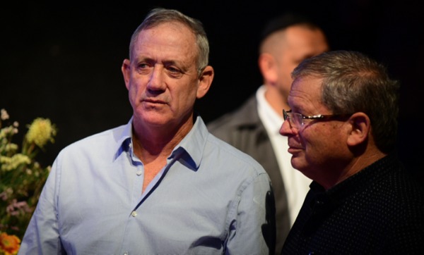 בלי לומר מילה | בני גנץ