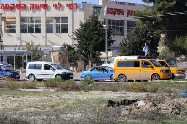 הקניון בצומת גוש עציון