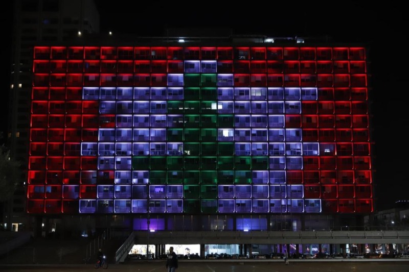 בניין עיריית תל אביב, אמש