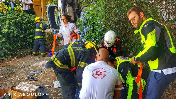 חילוץ האישה מן הרכב