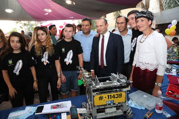 בנט עם מועלם ואלון דוידי