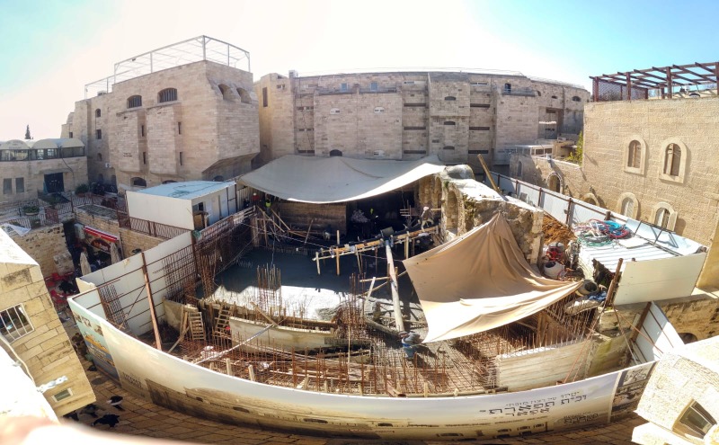 העבודות בבית הכנסת