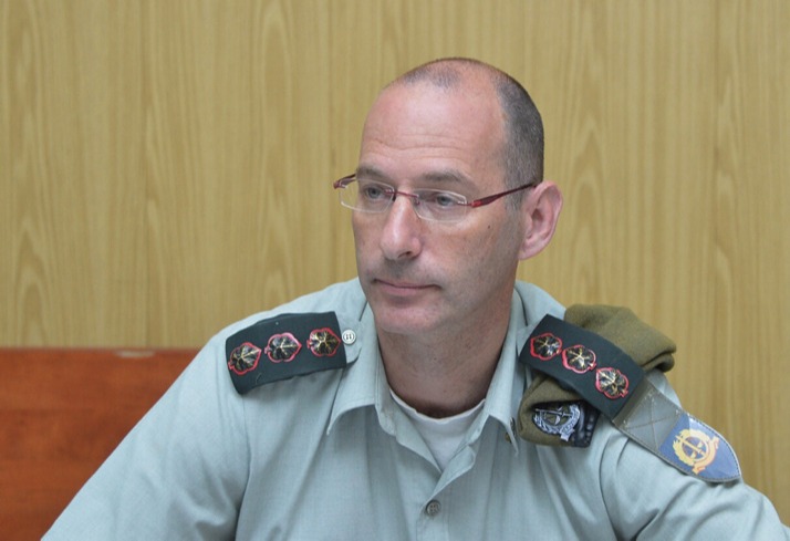 הפקליט הצבאי הראשי. שלושת הקצינים מואשמים