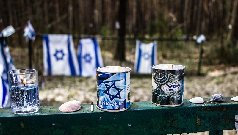 קבר אחים בפולין, ארכיון