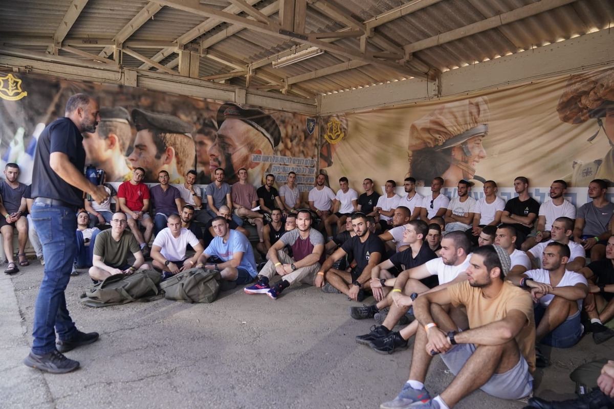 חניכי התכנית. "מיטב הנוער הישראלי" |