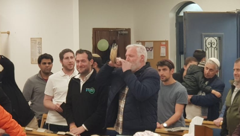 זמביש תוקע בשופר, הערב בנופי נחמיה | 