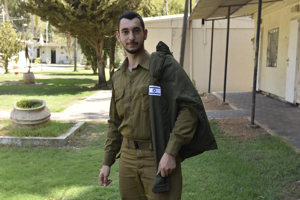 סופטשל למדי א