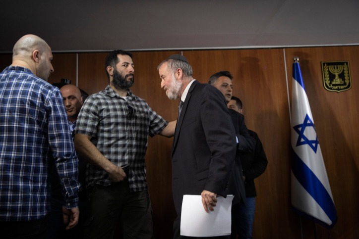 מסיים את כהונתו בעוד שבועיים וחצי | מנדלבליט