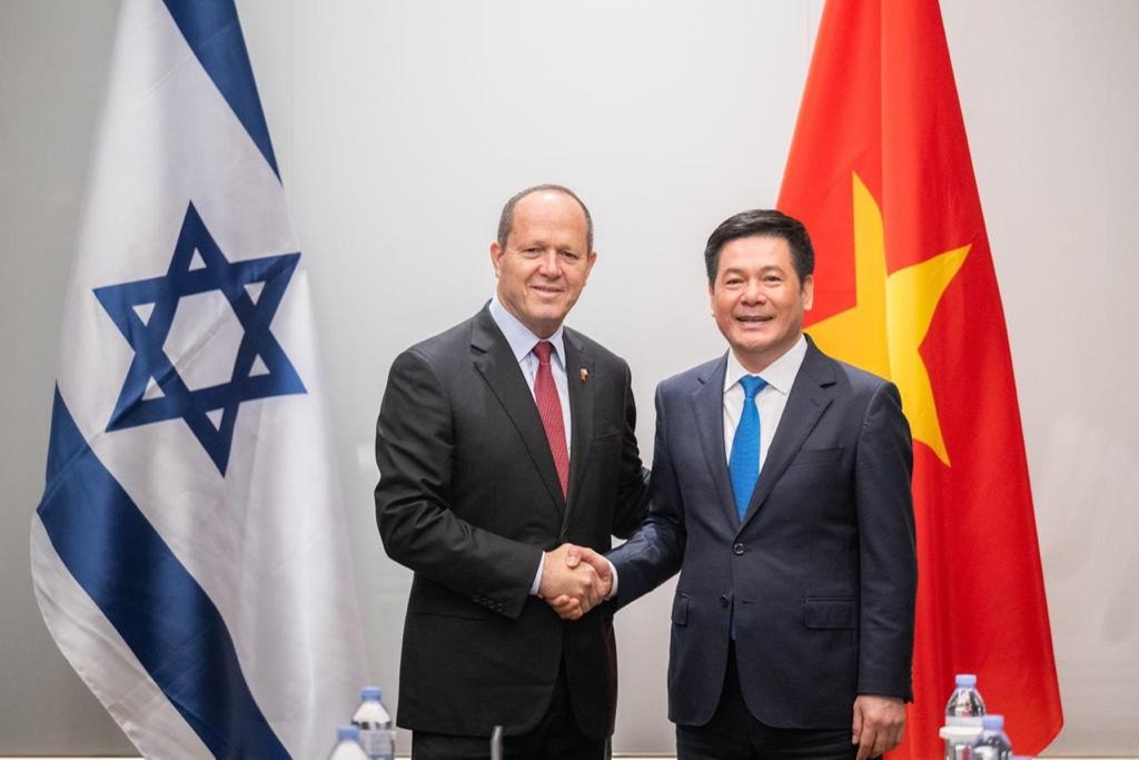 השר ברקת עם שר התעשייה והמסחר הוייאטנמי די אן | 