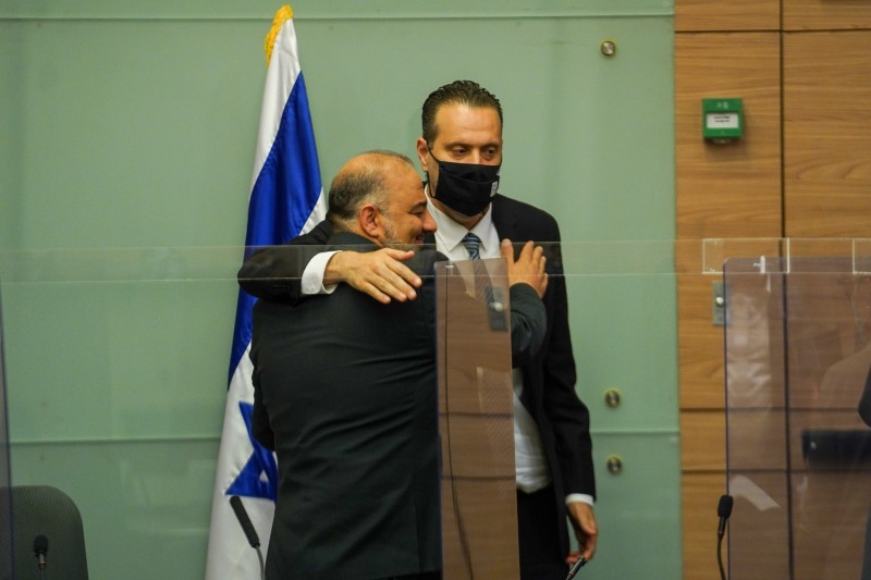 חיבוק גם עם זוהר