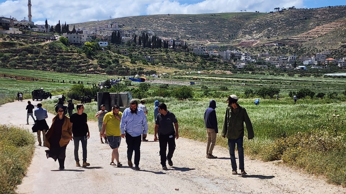 סון הר מלך בהפגנה שנערכה באזור לפני שבועיים