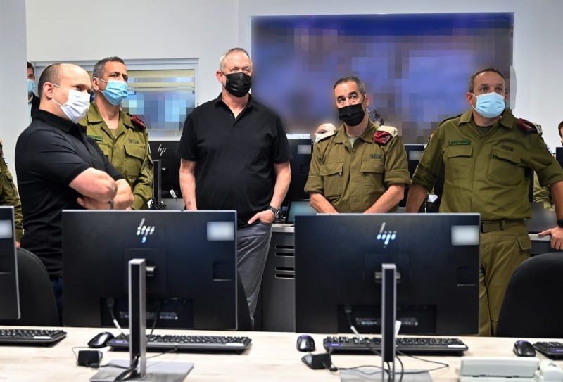 גנץ ובנט