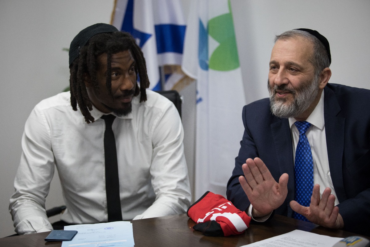 סטודמאייר מקבל אזרחות מדרעי, 2019 |