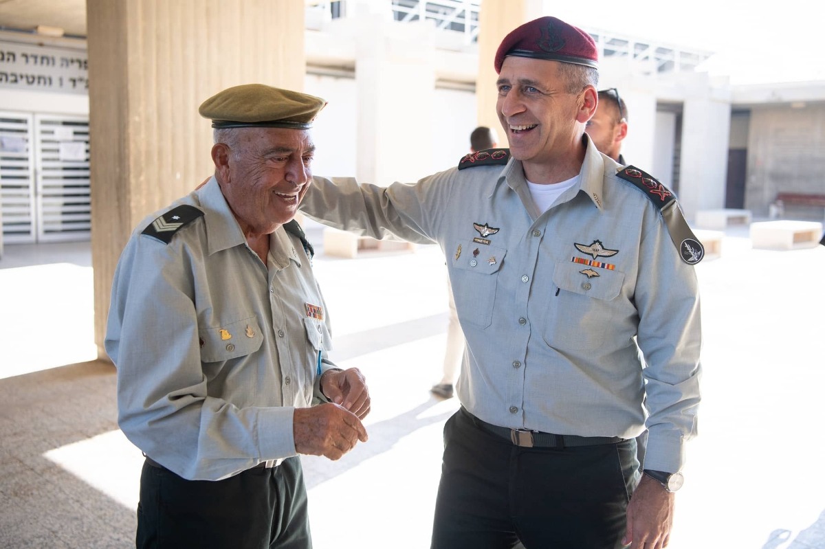 הרמטכ"ל ורנ"ג יצחק טאיטו בבה"ד 1