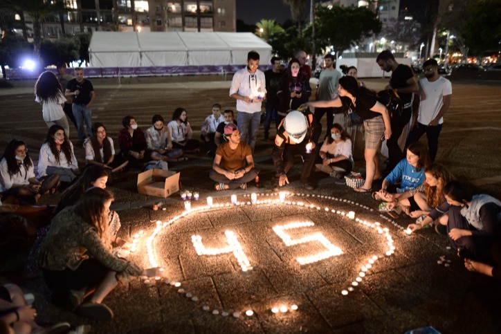 הדלקת נרות לזכר 45 ההרוגים באסון מירון