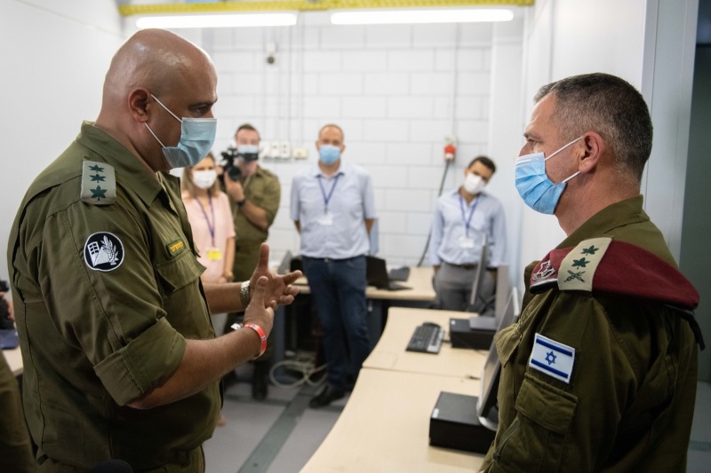 הרמטכ"ל כוכבי בביקור במפקדה