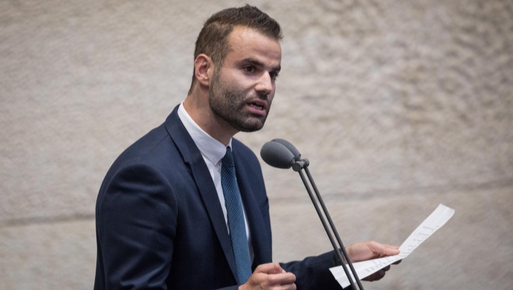 חבר הכנסת להב, זכה להגנה מחבריו לכנסת