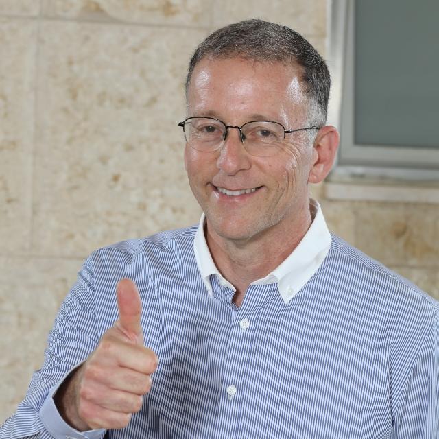 גם בני טייטלבוים כאן