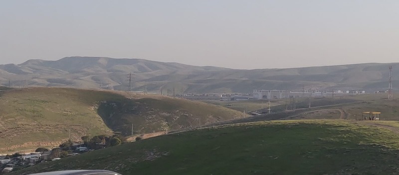 500 מטר בלבד, בין הפרגולה לחאן אל אחמר.