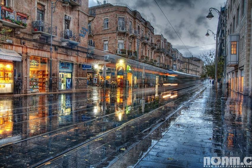 רחוב יפו גשום