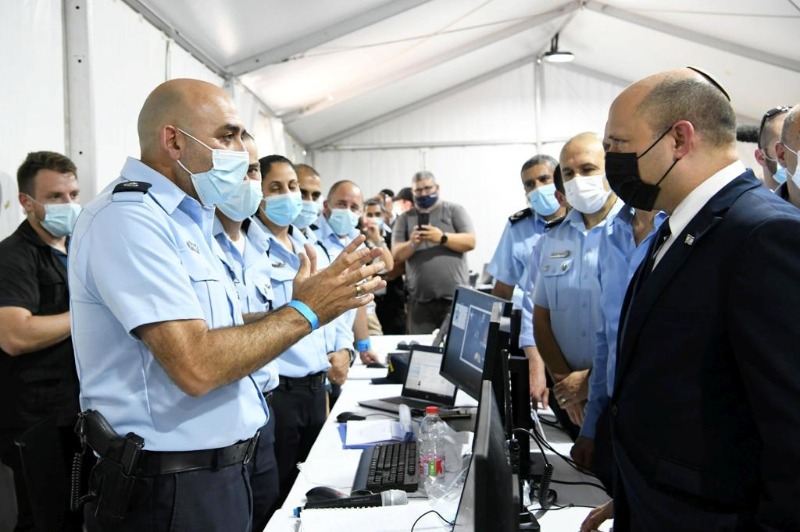 בנט בסיור
