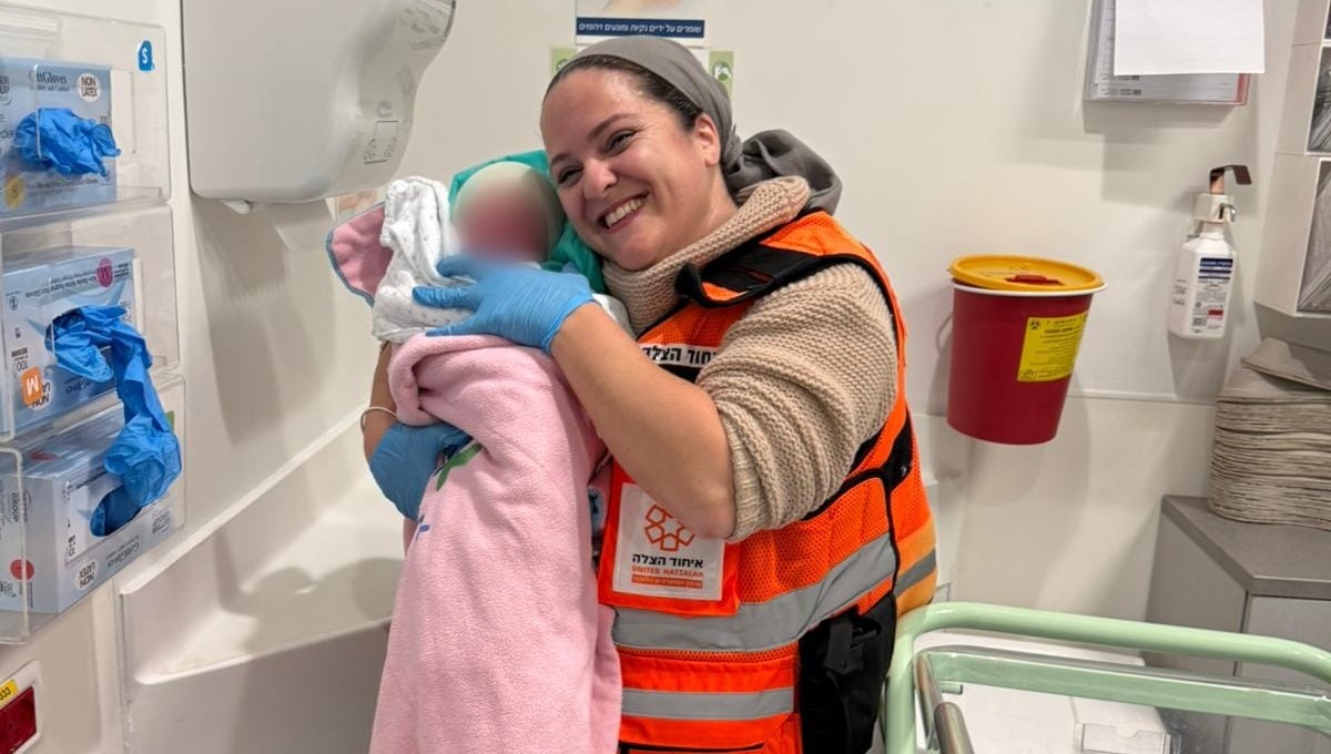 נס בדרום: התינוקת נולדה באמבולנס בדרך לבית החולים