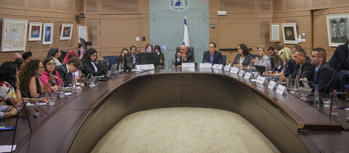משתתפי הוועדה