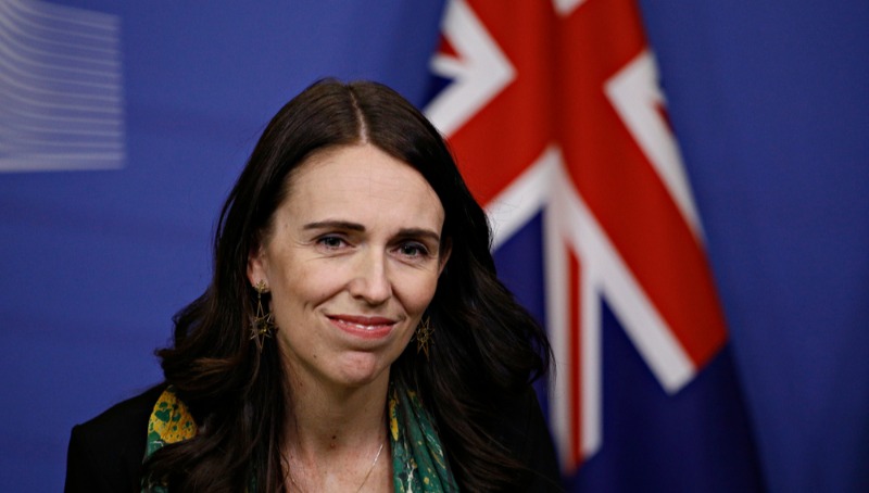 ראש ממשלת ניו זילנד דוחה את חתונתה:"אלה החיים"
