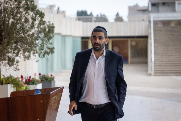 יואב בן צור, שר הבריאות החדש