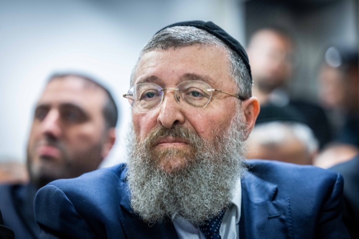 בן צור, שר הבריאות החדש