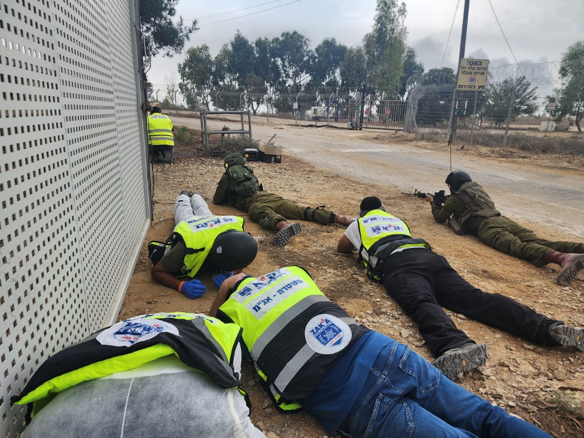 מתנדבי זק"א בעוטף עזה| 
