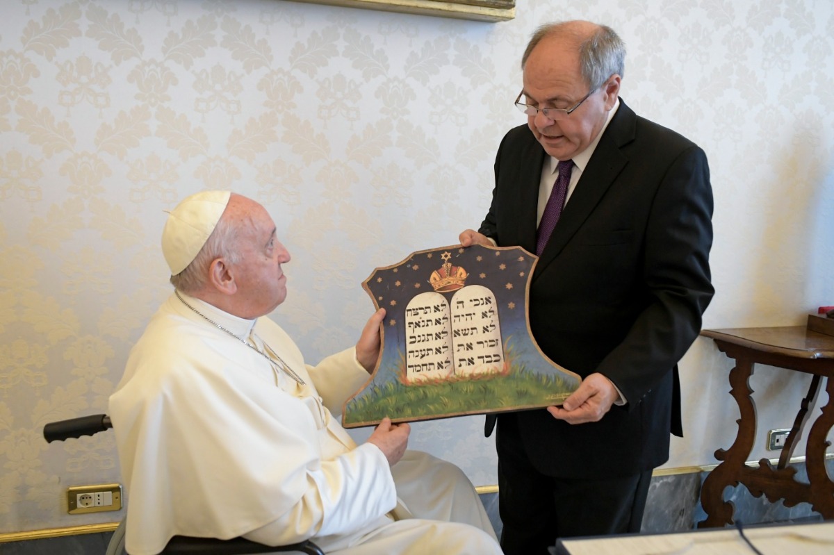 דני דיין נפגש עם האפיפיור 