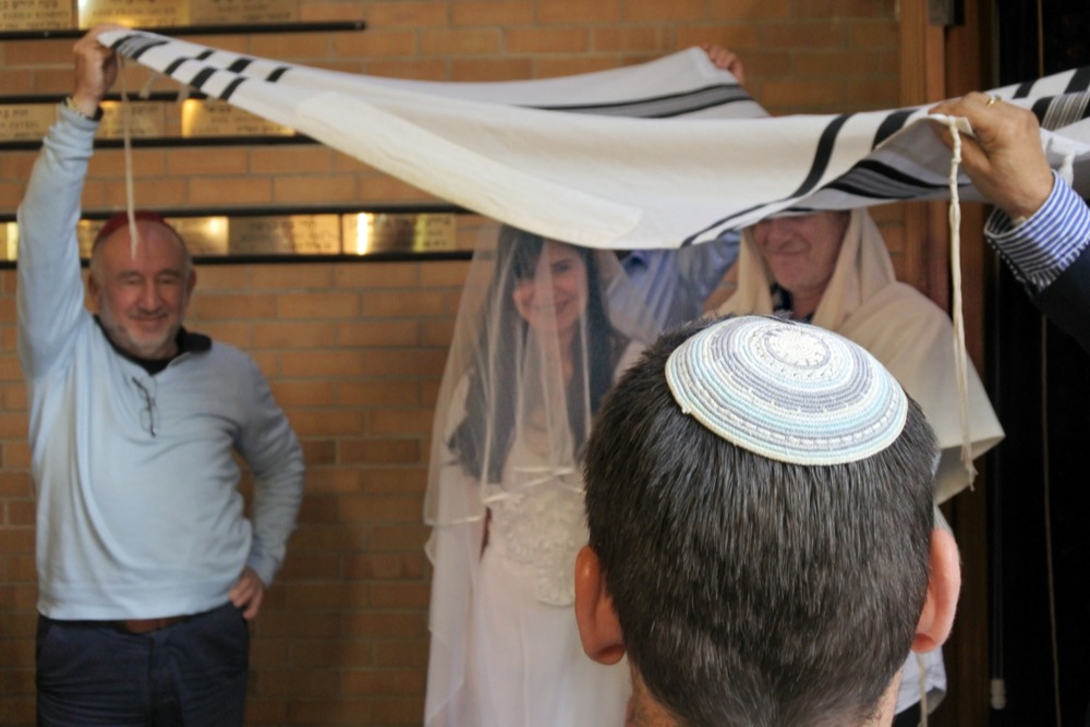 חופה, אילוסטרציה